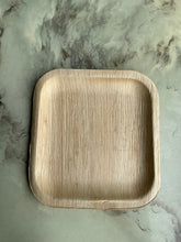 Medium Square Compostable Palm Leaf Plate | 20 x 20cm | 100 Pcs | Code. DK376